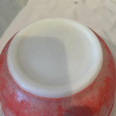 Six Vintage Pyrex Bowls (K-MG)