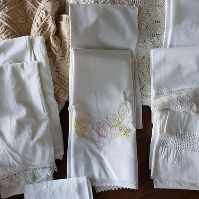 Vintage Bedspreads and Pillowcases (D-KD)