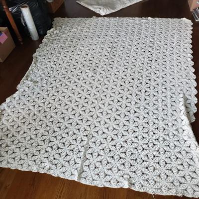 Vintage Bedspreads and Pillowcases (D-KD)