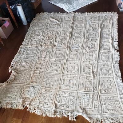 Vintage Bedspreads and Pillowcases (D-KD)