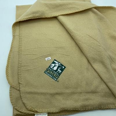 Lightweight blanket