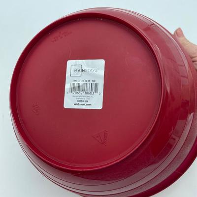 Plastic serving dishes