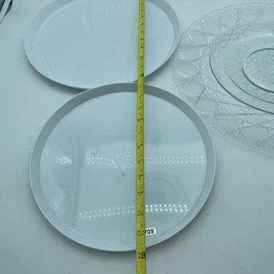 Plastic serving dishes