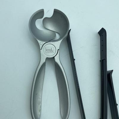 Serving tray and utensils