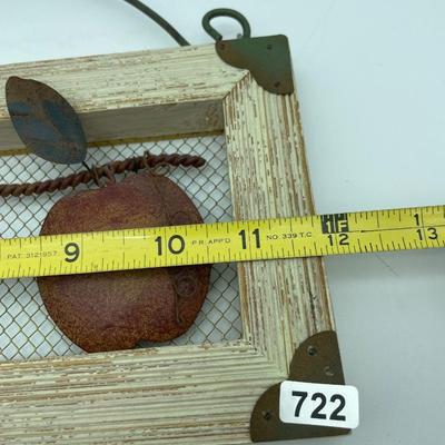 Apple wall hanging