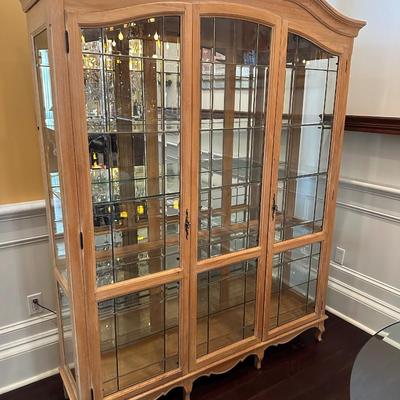 Beautiful China Cabinet (See Description)