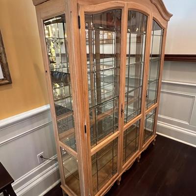 Beautiful China Cabinet (See Description)