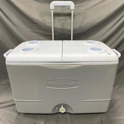 Rubbermaid cooler