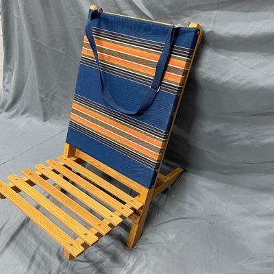 Flat folding beach chair