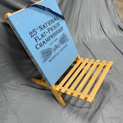 Flat folding beach chair
