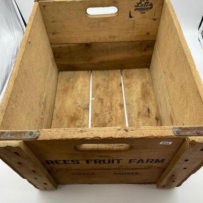 Rees fruit farm crate