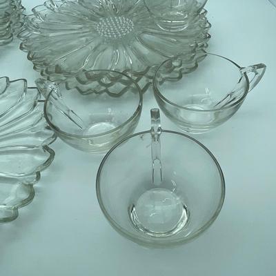Hazel Atlas Sunflower plates & cups
