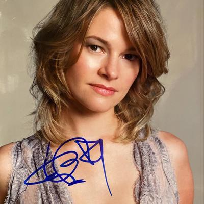 Leisha Hailey
signed photo