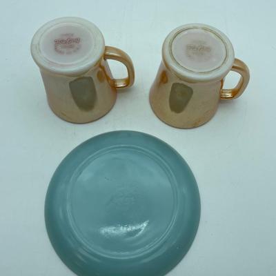 2 fire king mugs/plate