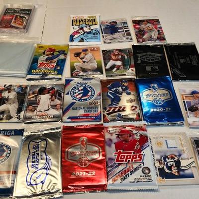 Miscellaneous sports memorabilia cards, some unopen packages