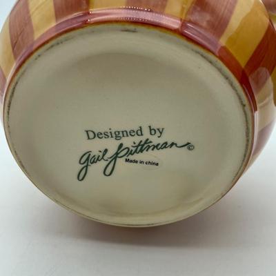 Gail Pittman folk art jug