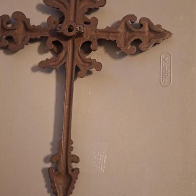 Metal cross