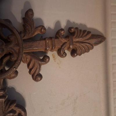 Metal cross