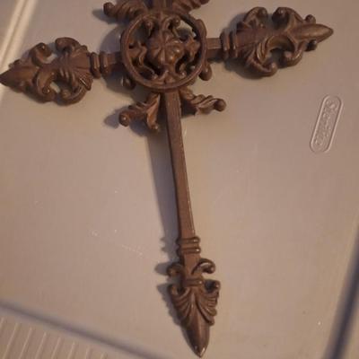 Metal cross