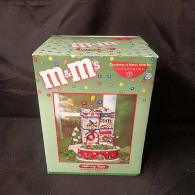 DEPARTMENT 56 M&M'S "HOLIDAY TOYS' LIGHTED HOUSE AND CANDY DISH