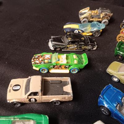 HOT WHEELS CARS AND TRUCK