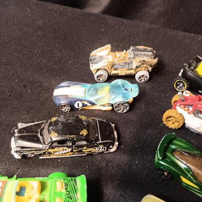 HOT WHEELS CARS AND TRUCK