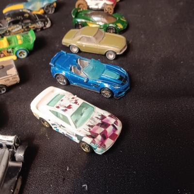 HOT WHEELS CARS AND TRUCK