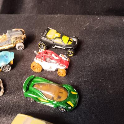 HOT WHEELS CARS AND TRUCK