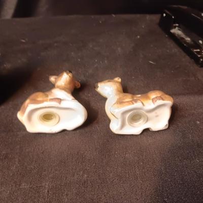 2 SETS OF SALT & PEPPER SHAKERS (2)