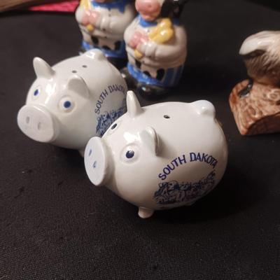 3 SETS OF SALT & PEPPER SHAKERS (1)