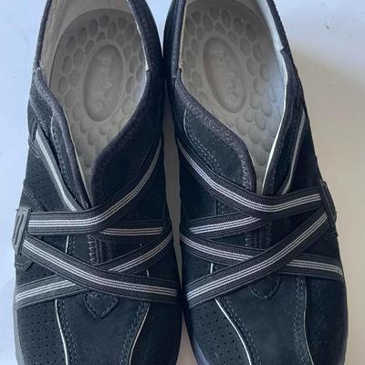Brand New Privo by Clarks Black Sneakers (Size 6.5)