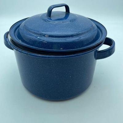 Enamelware pot