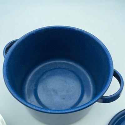 Enamelware pot