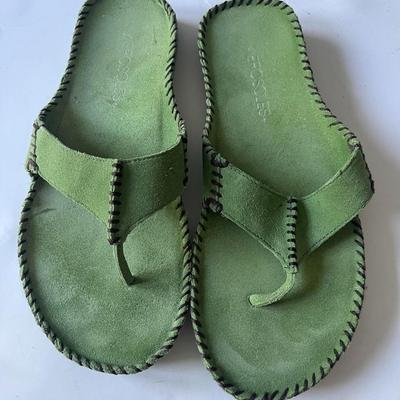 Brand New Aerosoles Green Suede Sandals (Size 6.5)