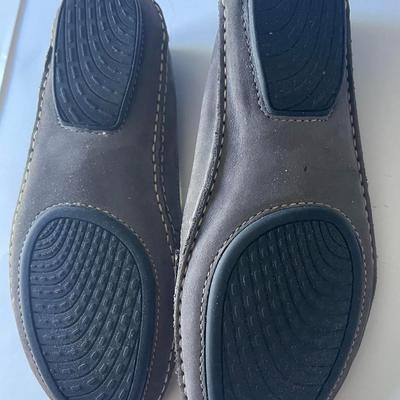Brand New Naturalizer Chocolate Brown Suede Flats (Size 6.5)