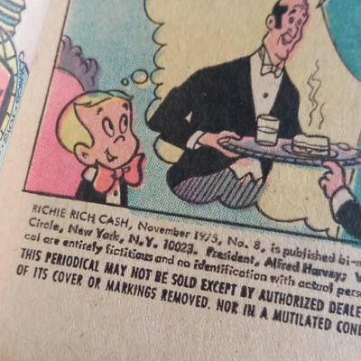 LOT 142 TWO OLD COMIC BOOKS