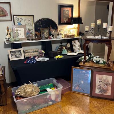Lot 7: Loving Room Art & More