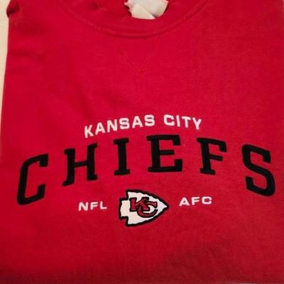 Lot of Vintage Kansas City Chiefs Sweatshirts. including Lee, Starter & NFL