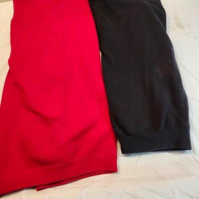 Vintage Kansas City Chiefs Sweatshirts including 1993 Warner Bros Taz Looney Tunes