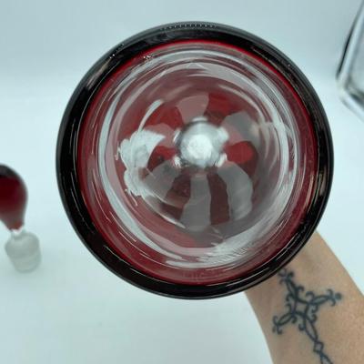 Gorgeous burgundy decanter w/stopper