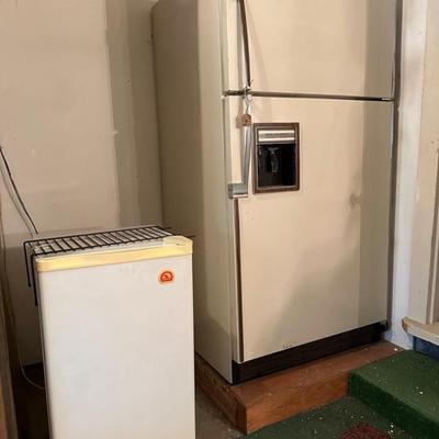 Lot 15: Fridges