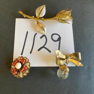 Brooch Lot