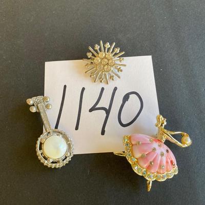 Vintage Brooch Lot