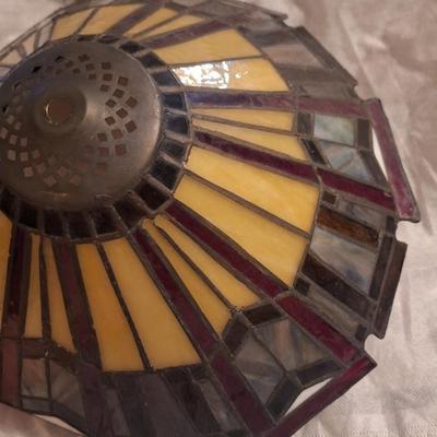 Stained glass lamp shade