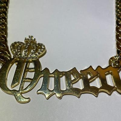 Vintage Preowned QUEEN Gold-tone Fashion Link Necklace 19-22" Adjustable in VG Condition as Pictured.