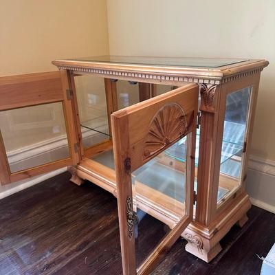 Pulaski Pine Display Cabinet with Bottom Light