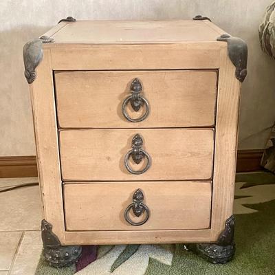 Wood 3-Drawer End Table Nightstand