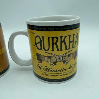 Set of 4 coffee mugs
