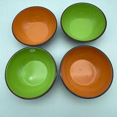 Set of 4 bowls