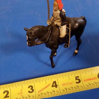 LOT 152 OLD METAL HORSE SOLDIER